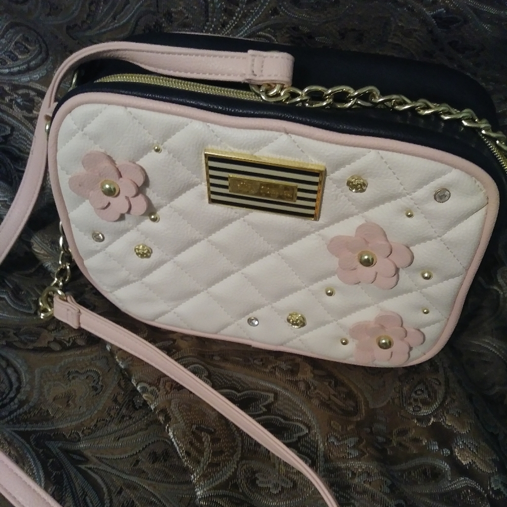 Purse - Picture 3 of 6